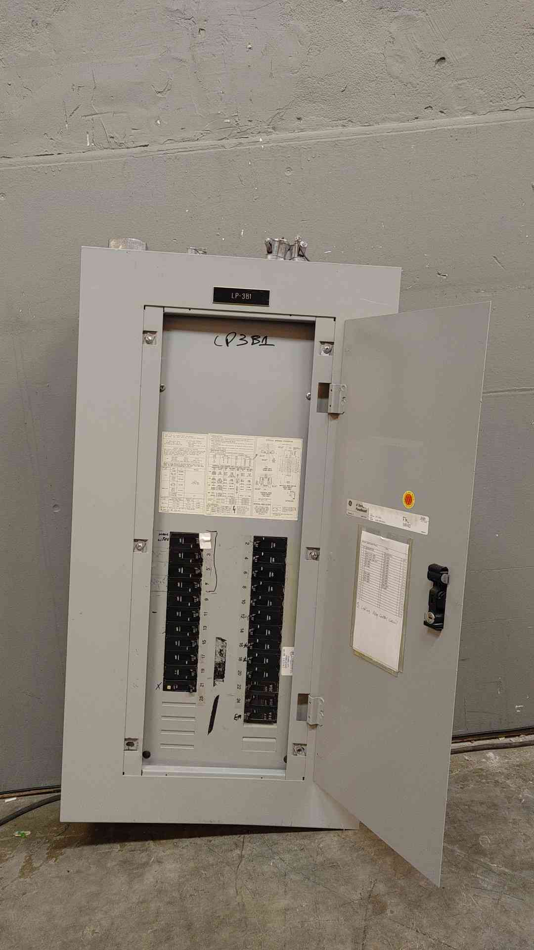 GE A Series Breaker Panelboard 480Y/277V 200A MAX(103439)