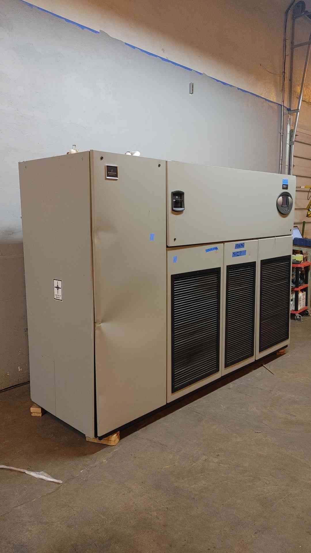 60Hz Liebert VS077 Cooling Center460V3Ph(101696)