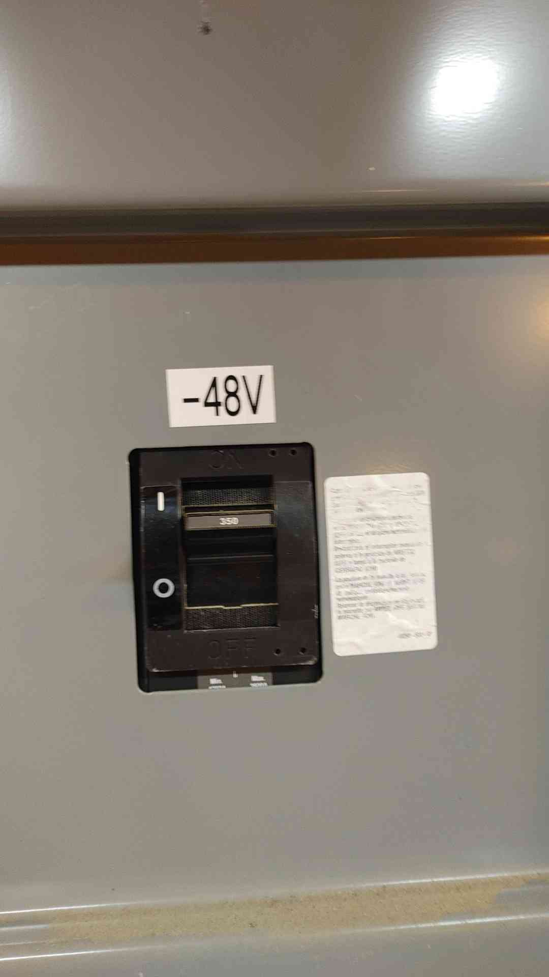 350A Square D Enclosed Circuit Breaker Interruptor 48V 40274-522-2(103729)