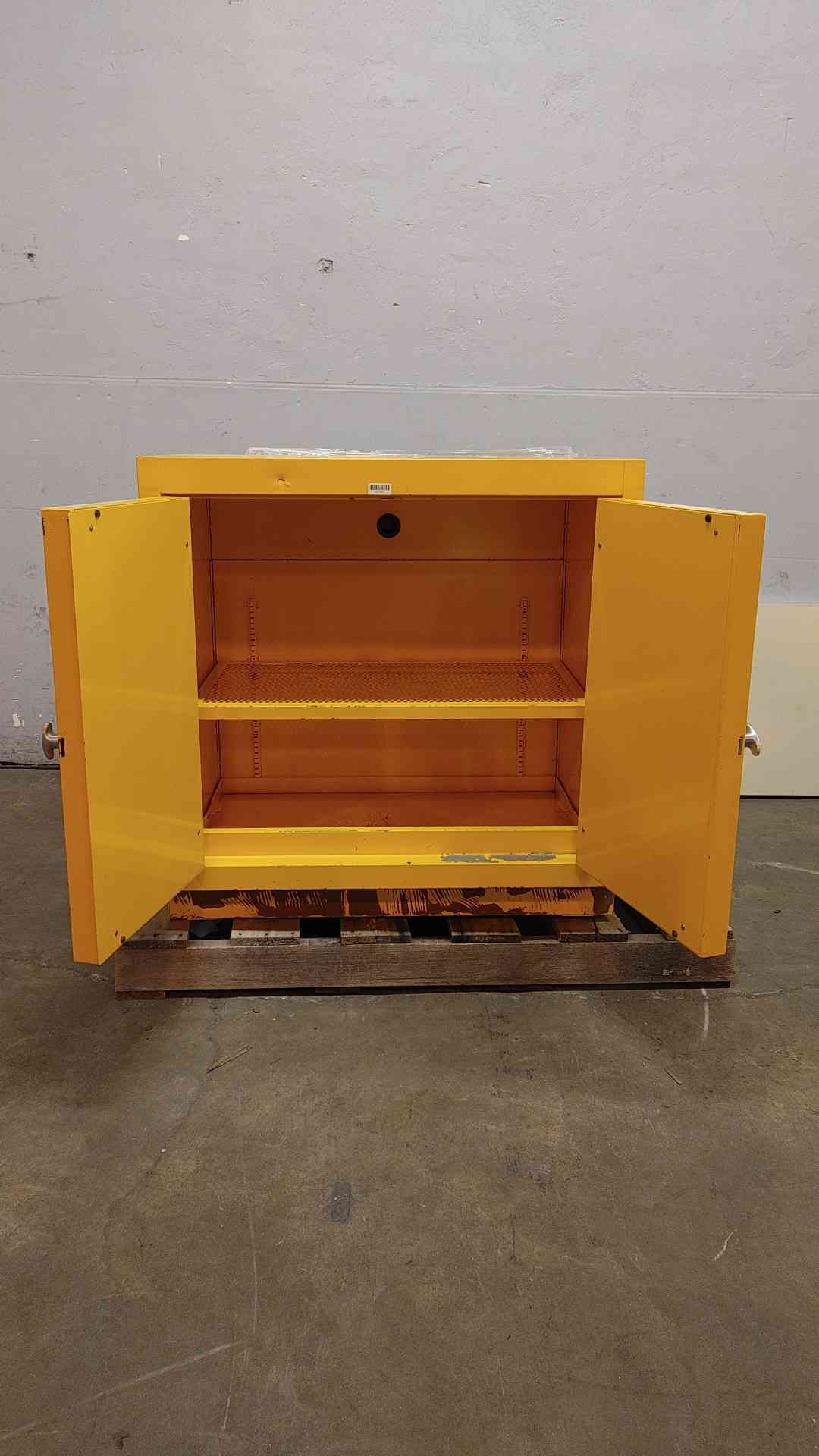 3' Duralab Flammable Safety Storage Cabinet Metal Casework(104096)