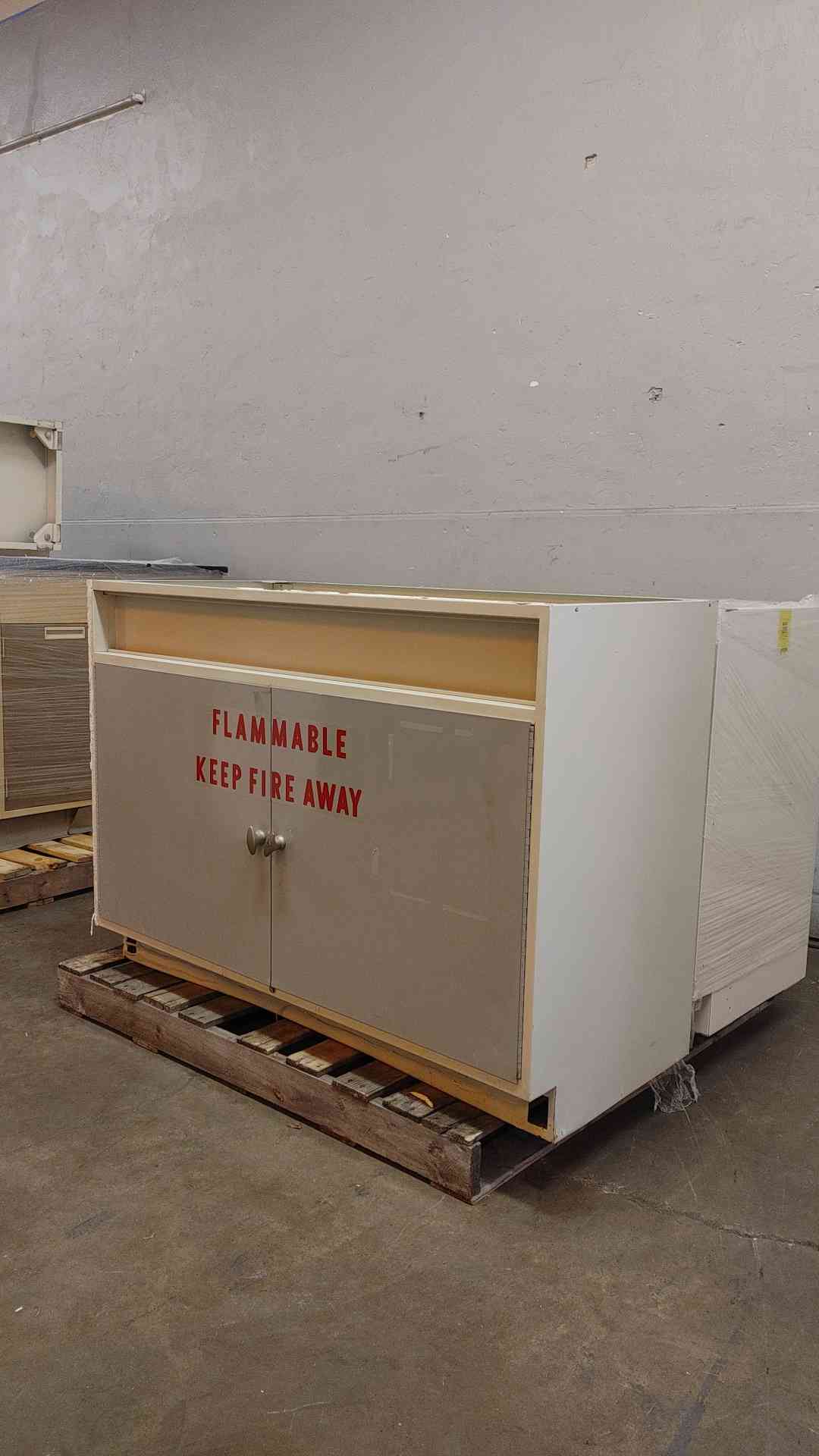 4' Flammable Storage Cabinet(104222)