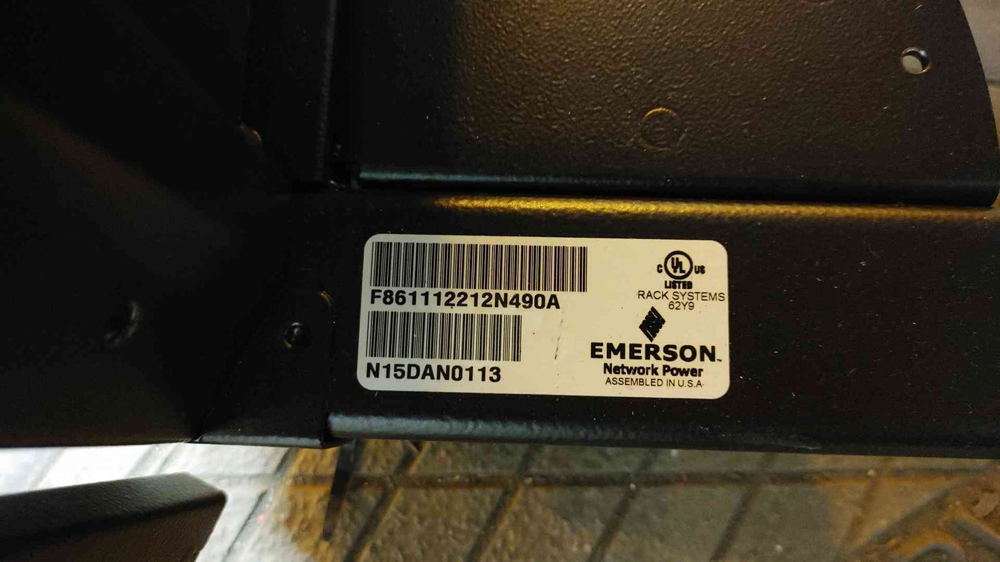 48U Emerson Fully Enclosed Rolling Server Rack F861112212N490A VR3107(104545)