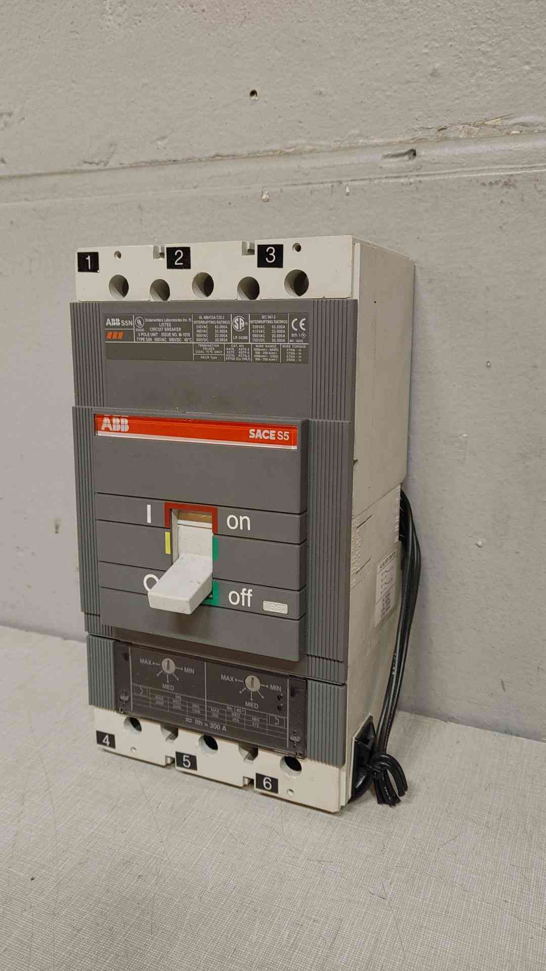 ABB Sace S5N 300A 600VAC 600VDC 3 Pole Circuit Breaker-300(104606)