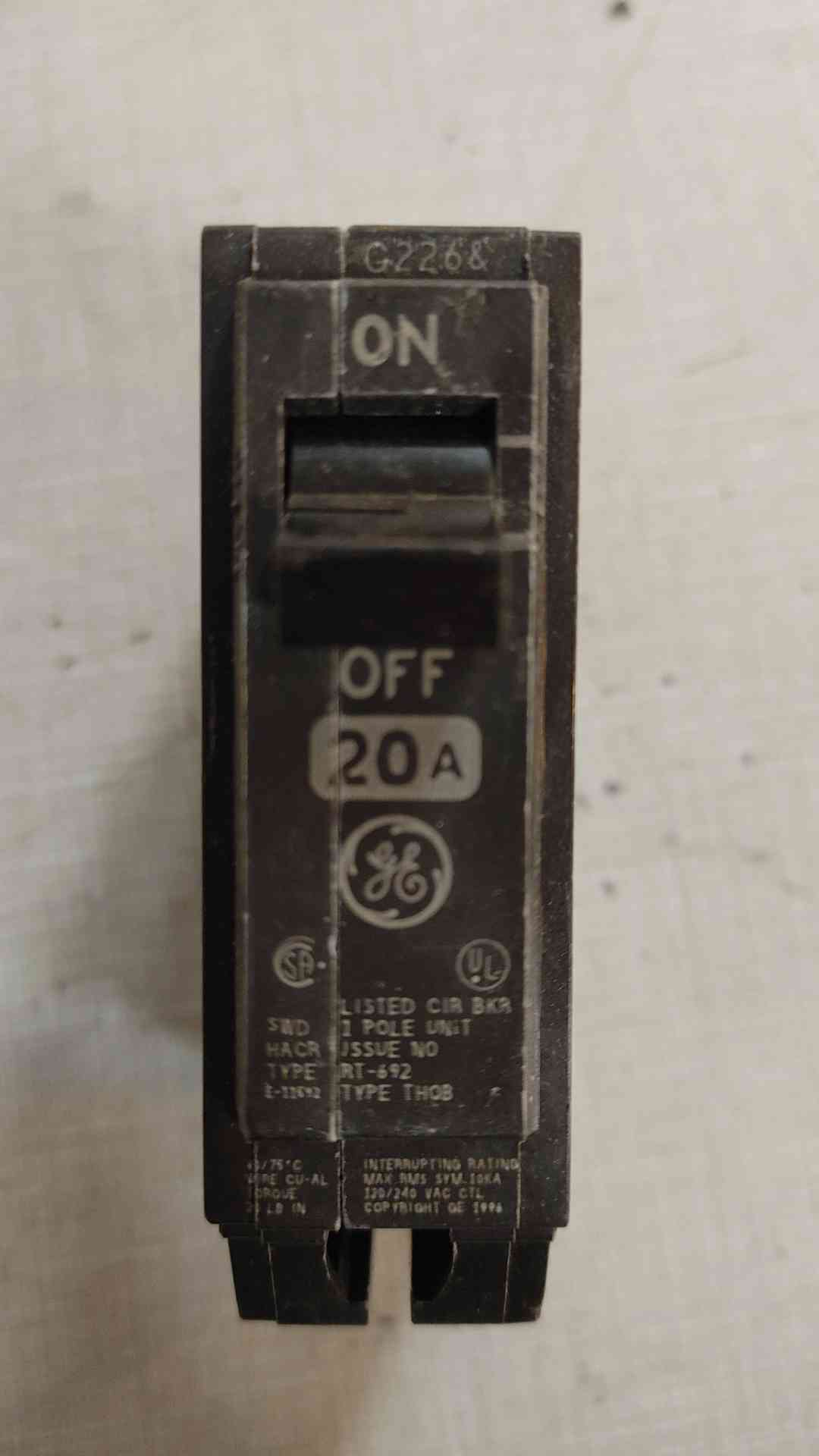 Lot of 8 General Electric 20A 2 Pole Circuit Breaker RT-692(104649)