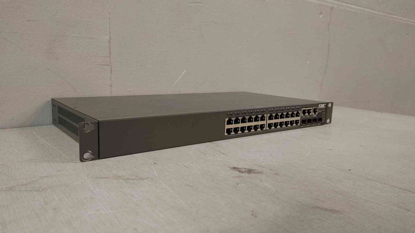 SMC Network Switch 100-240V 1.5A SMC8126L2 IBM(104696)