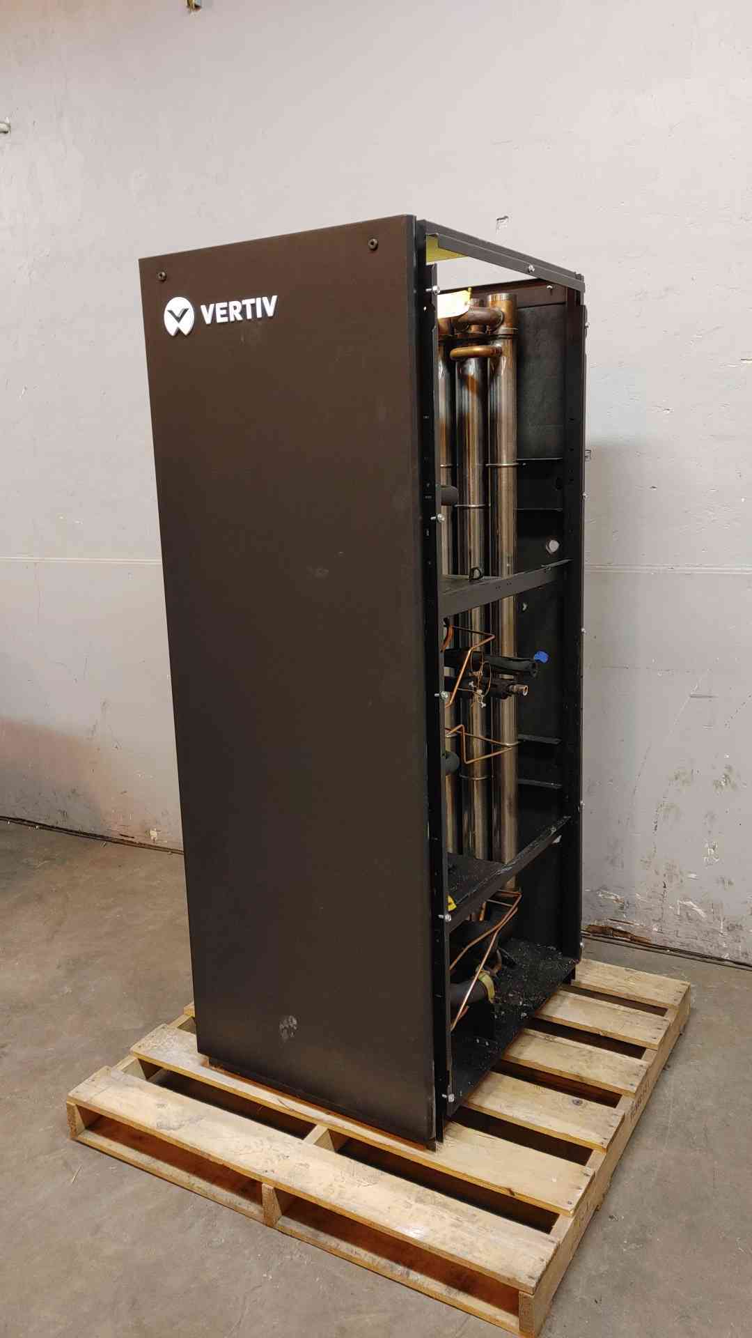 VS035W Liebert DS Upflow Glycol CRAC 460V 3PH Separated Compressors Included