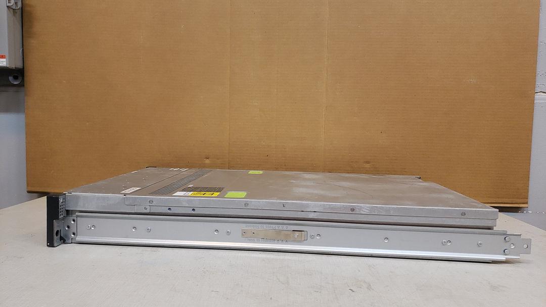 Lot of 2 Cisco UCS C240 M3 *No hard drive*(S6LLST8461)