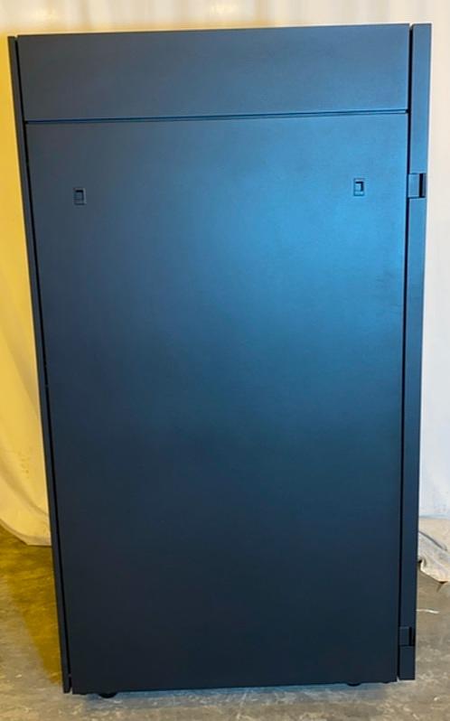 IBM 42U Fully Enclosed Server Rack w/ Wheels Model 9308 S6LLST2425(S6LLST2425)