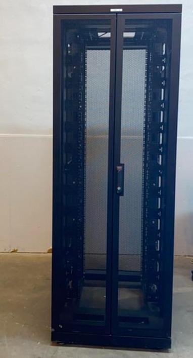 APC AR2313BLK Not Fully Enclosed Server Rack(S6LLST4642)